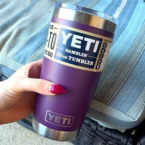 Yeti Rambler - 20 oz Tumbler
